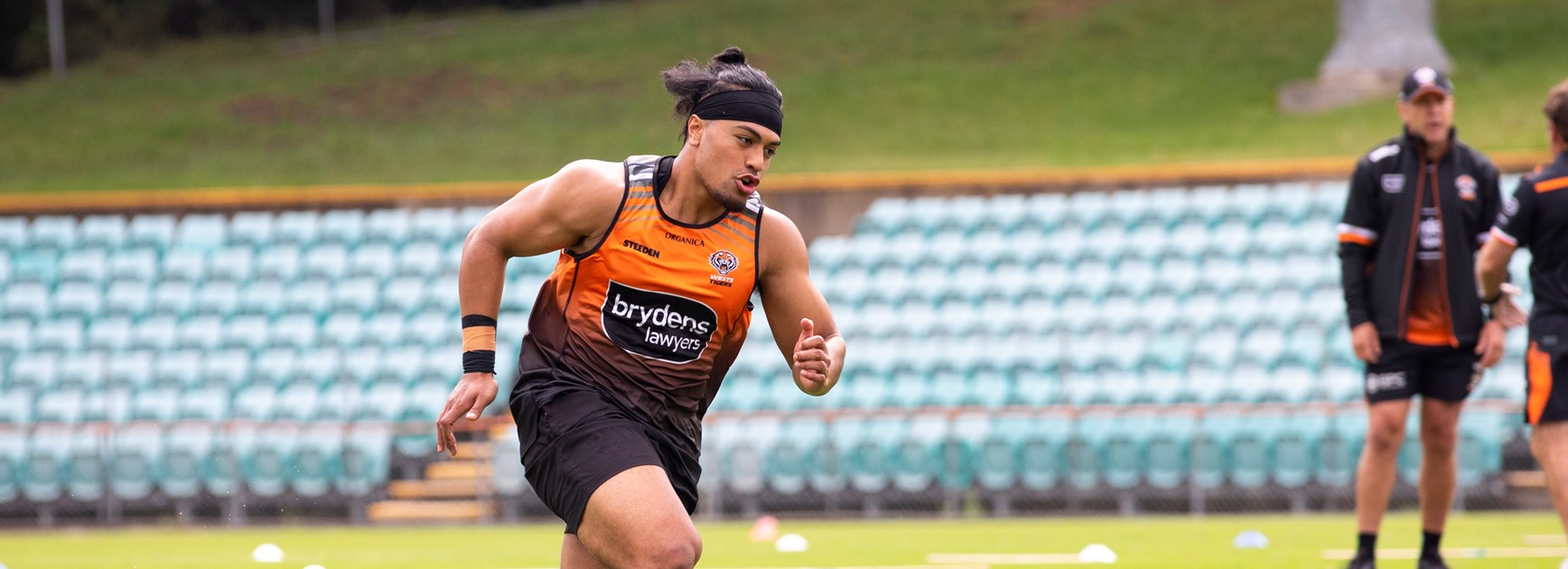 Wests Tigers re-sign Fonua Pole