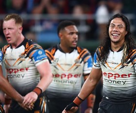 Wests Tigers clinch historic upset over Roosters