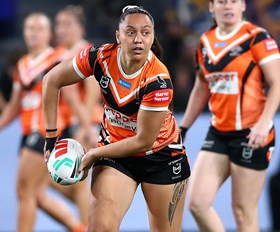 Wests Tigers congratulate Pihuka Berryman-Duff on pregnancy announcement