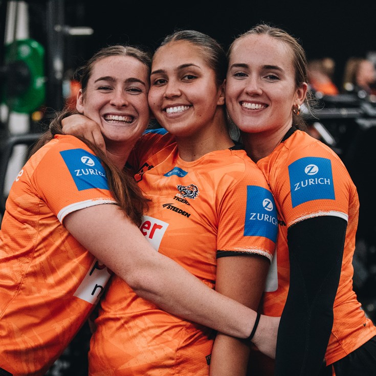 Zurich and Wests Tigers give back to community rugby league