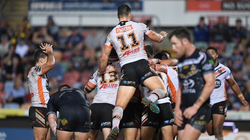 Extended highlights from a Golden Point thriller!
