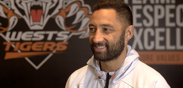 Benji Marshall re-signs with Wests Tigers