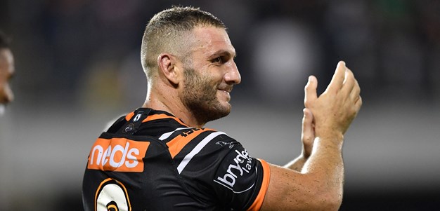 Farah overcomes bad back to help Wests Tigers' bounce back