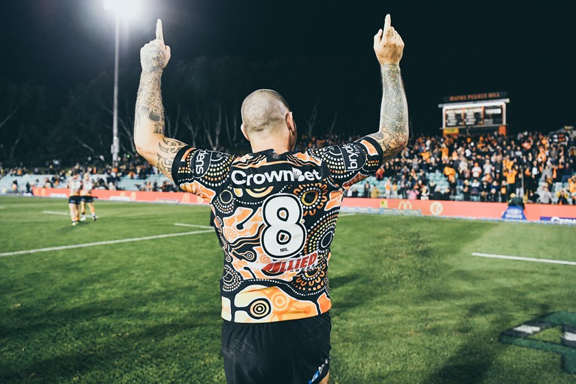 Russell Packer celebrates his side's win over the North Queensland Cowboys at Leichhardt Oval in 2018.