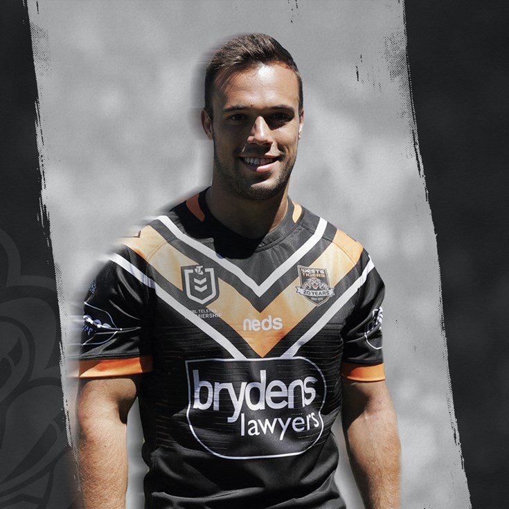 Luke Brooks commits to Wests Tigers