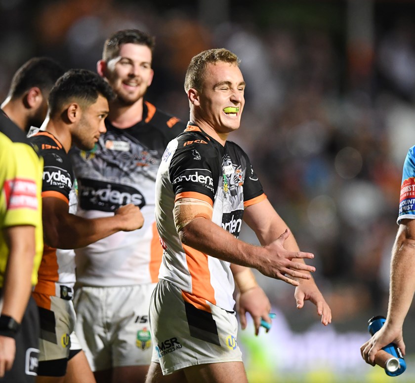 Jacob Liddle celebrates scoring a try against the Sea Eagles in 2018