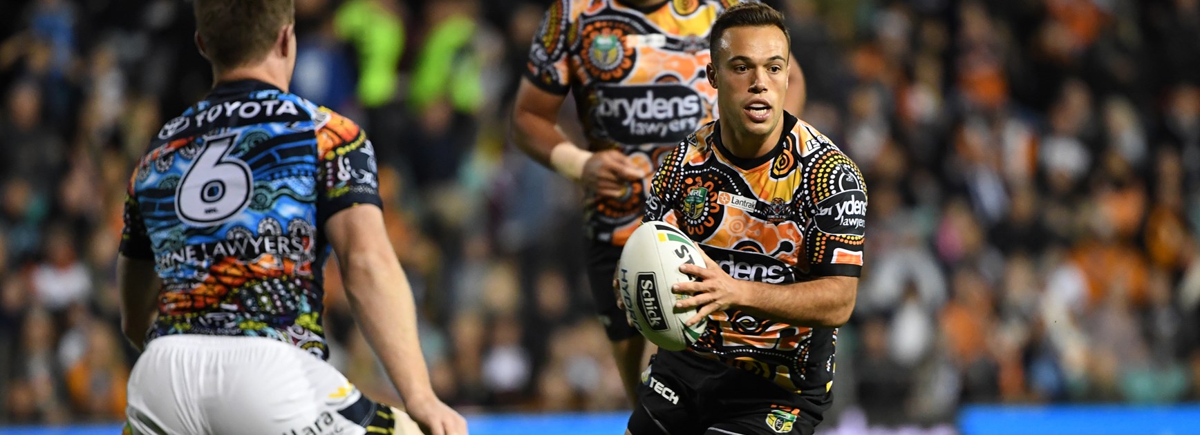 Brooks, Fonua shine as Wests Tigers beat Cowboys