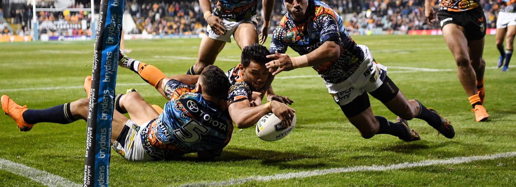 A short history of David Nofoaluma, in GIFs