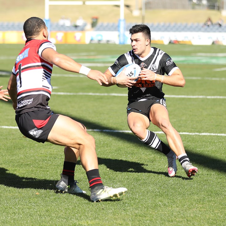 Magpies hold on to defeat Bears