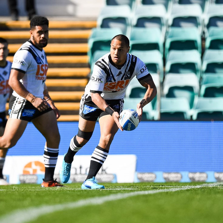 Magpies winning run snapped by Dragons