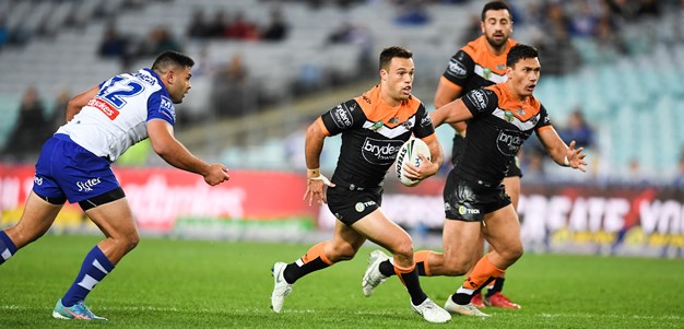 Sluggish Wests Tigers downed by Bulldogs