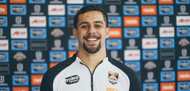 Wests Tigers re-sign Josh Aloiai