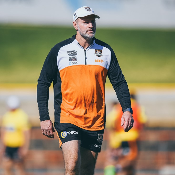 Maguire says Farah "a fair chance" of playing again
