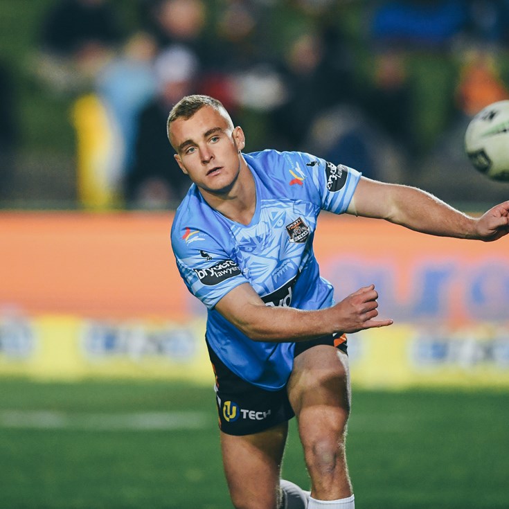 Jacob Liddle sustains serious knee injury against Manly