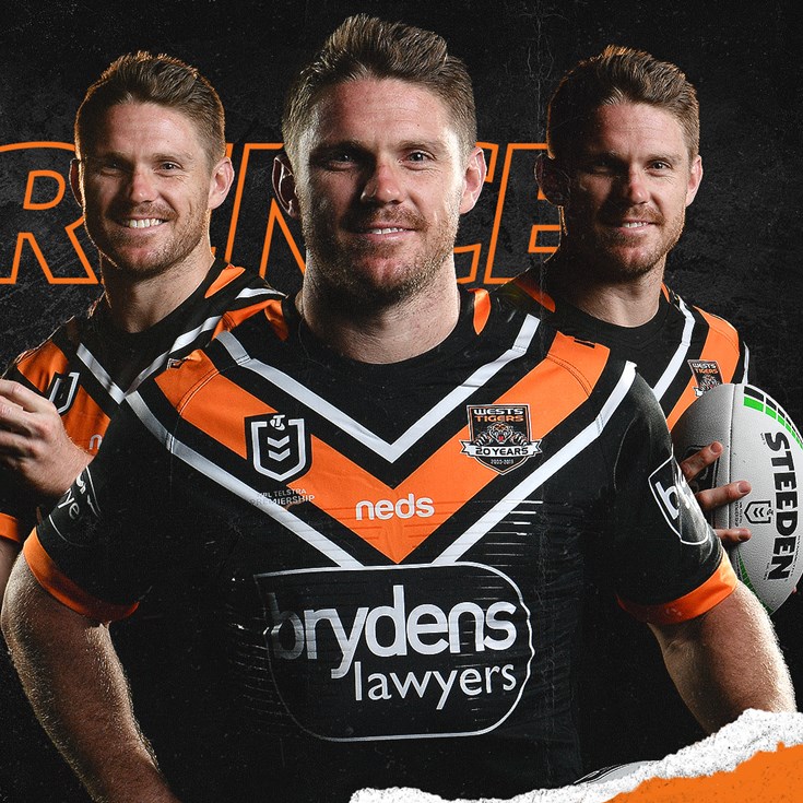 Wests Tigers re-sign Chris Lawrence