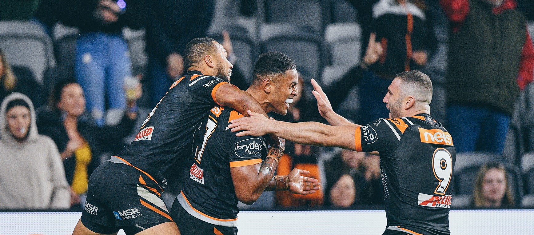 All the photos from Round 15!