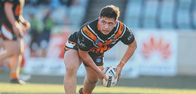 Wests Tigers down Thunderbolts for fifth straight win