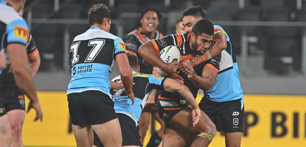Jennings try continues fast start for Wests Tigers