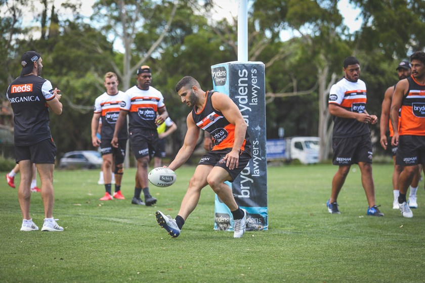 Can Alex Twal cross the line for his first try in 2021?