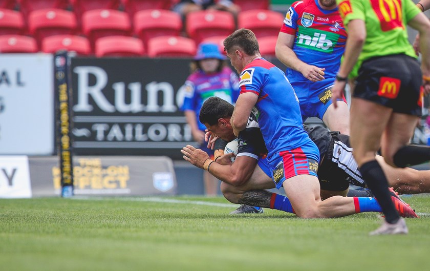 Kelma Tuilagi crosses for a try against the Newcastle Knights.