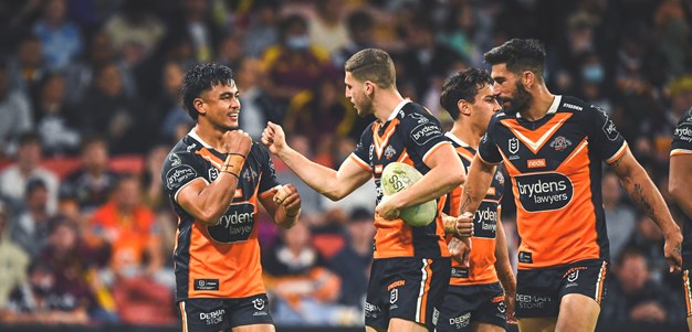 Maumalo leaps high to get Junior Pauga his first NRL try