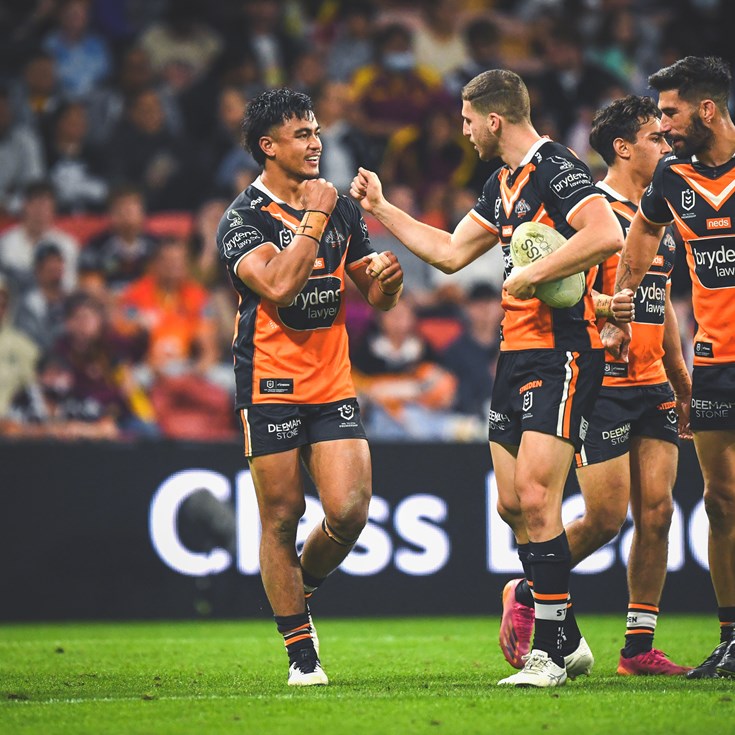 Maumalo leaps high to get Junior Pauga his first NRL try