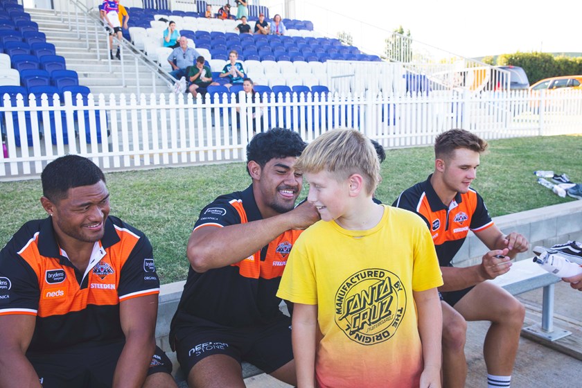 Wests Tigers Tamworth community clinic in 2021