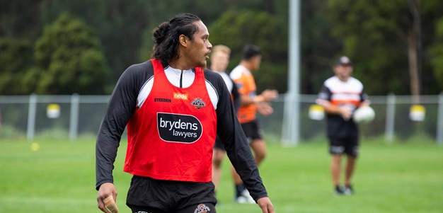 Wet weather training as boys prepare for the Titans