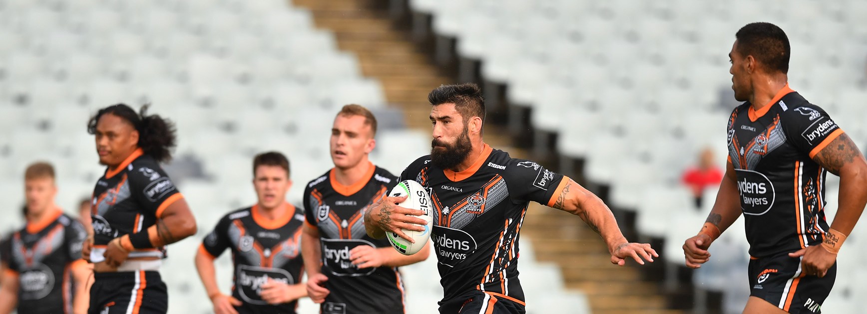 Warriors break duck with tense win over Tigers