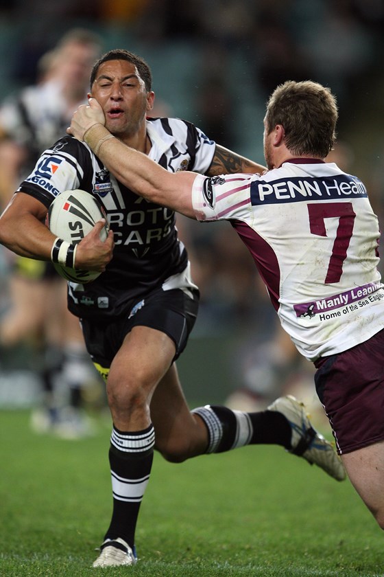 Benji breaks free from Matt Orford