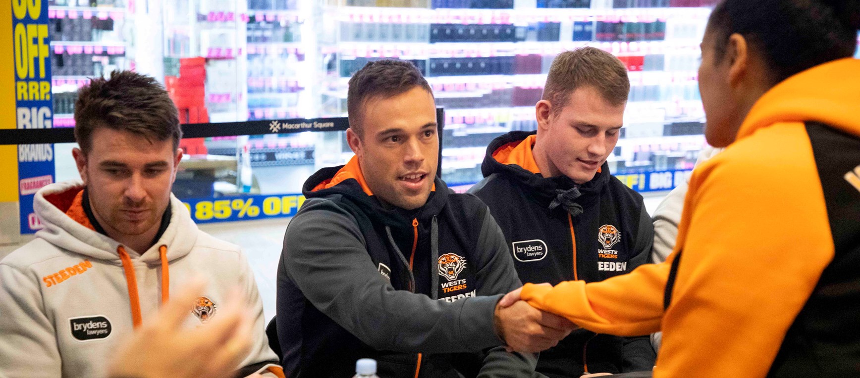 Gallery: South West signing session!