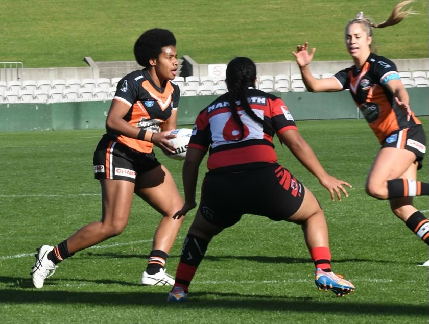 Losana Lutu with ball in hand