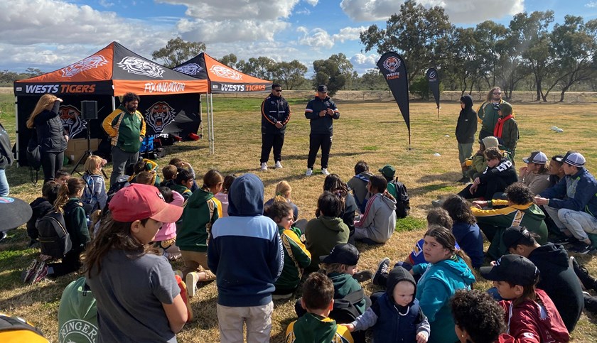 Wests Tigers Community Clinic in Menindee 