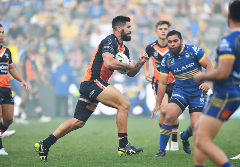 Tamou on the charge against the Eels in 2022