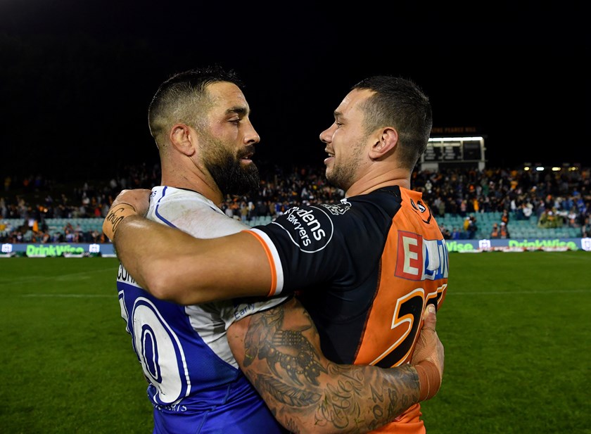 Naden with former Bulldogs teammate Paul Vaughan after Wests Tigers debut