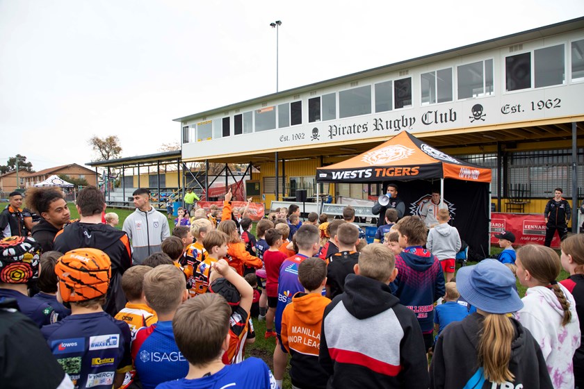 Wests Tigers Community clinic in Tamworth