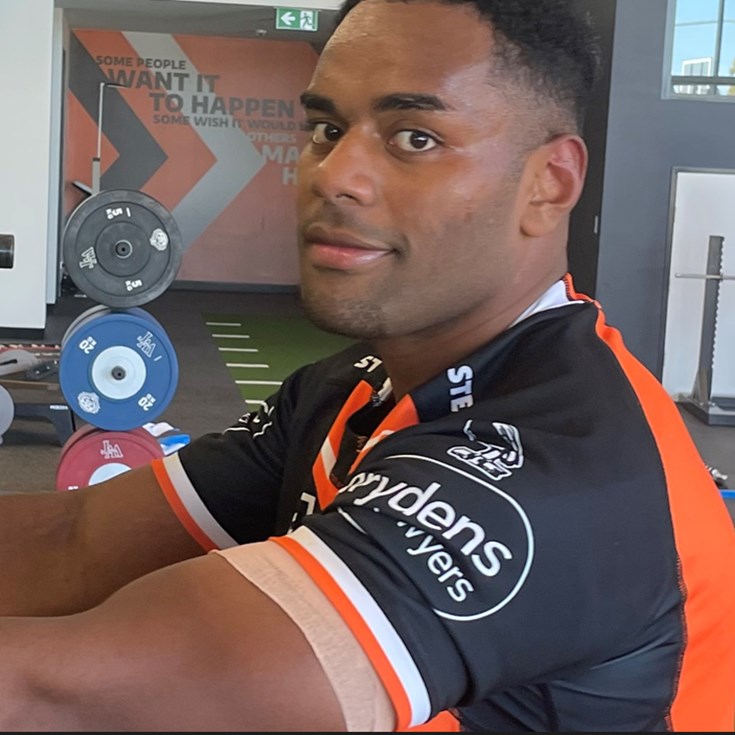 'Giddy' stays grounded ahead of debut