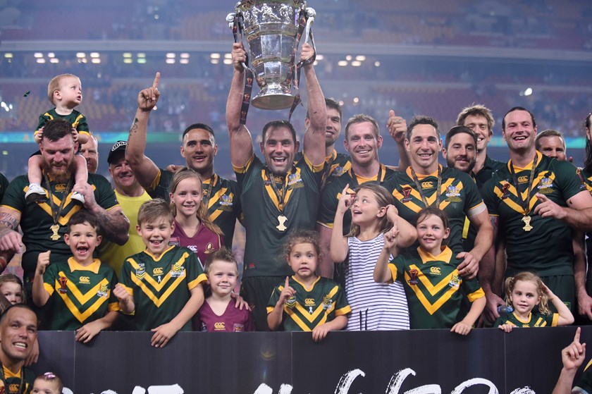 Cameron Smith holds World Cup aloft after victory over England