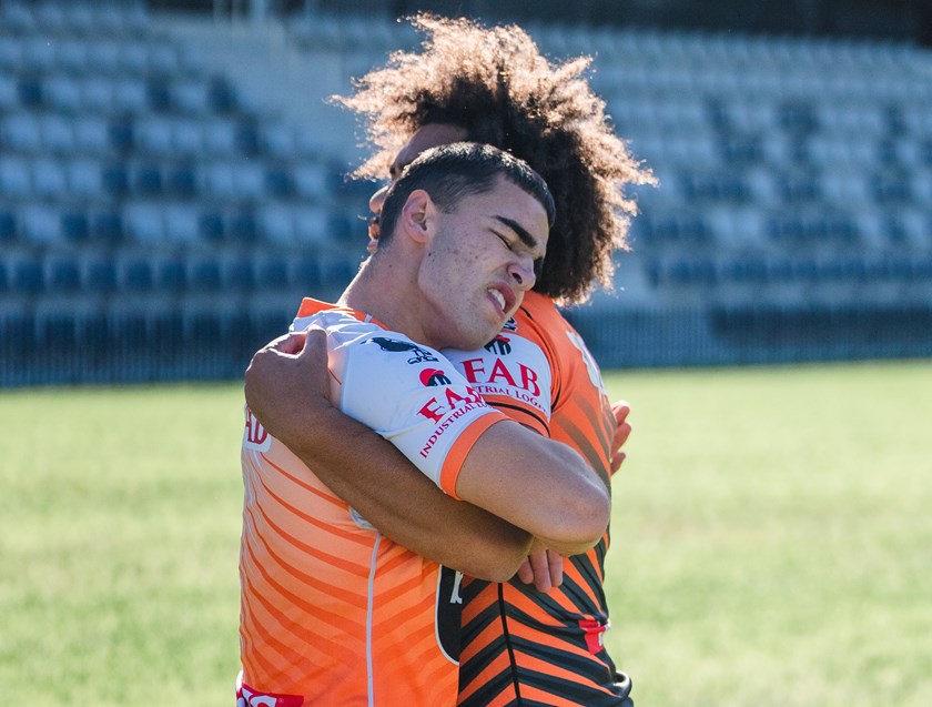 Tight bond: Da Silva and Justin Matamua at training this week