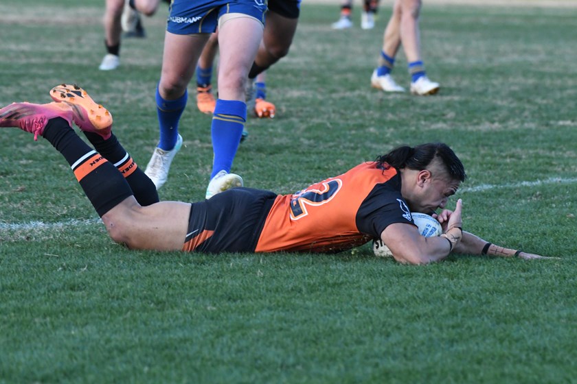 Sione Vaihu bagged Wests Tigers third and final try 