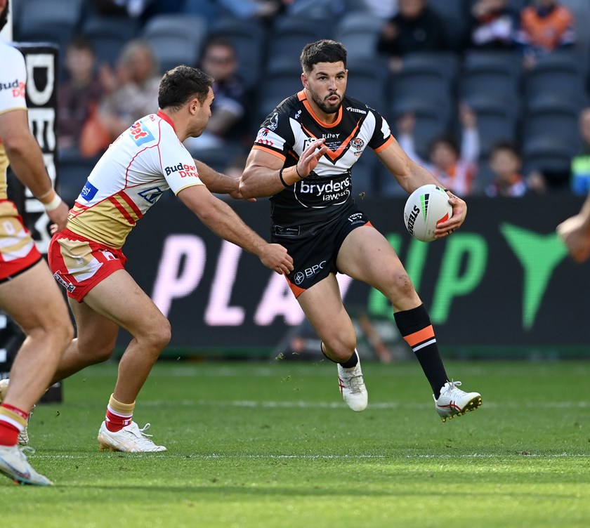 Reilly makes his NRL debut against the Dolphins