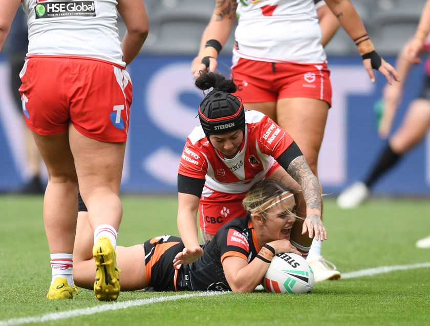 Prior finds the line for her first NRLW try in Round 5