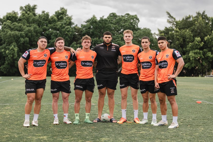 Former Harold Matts teammates: Kit Laulilii, Heath Mason, Will Craig, Jordan Miller, Lachlan Galvin, Tallyn Da Silva & Luke Laulilii