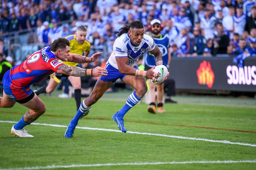 Addo-Carr scores his fourth try of the season against the Knights in Round 7