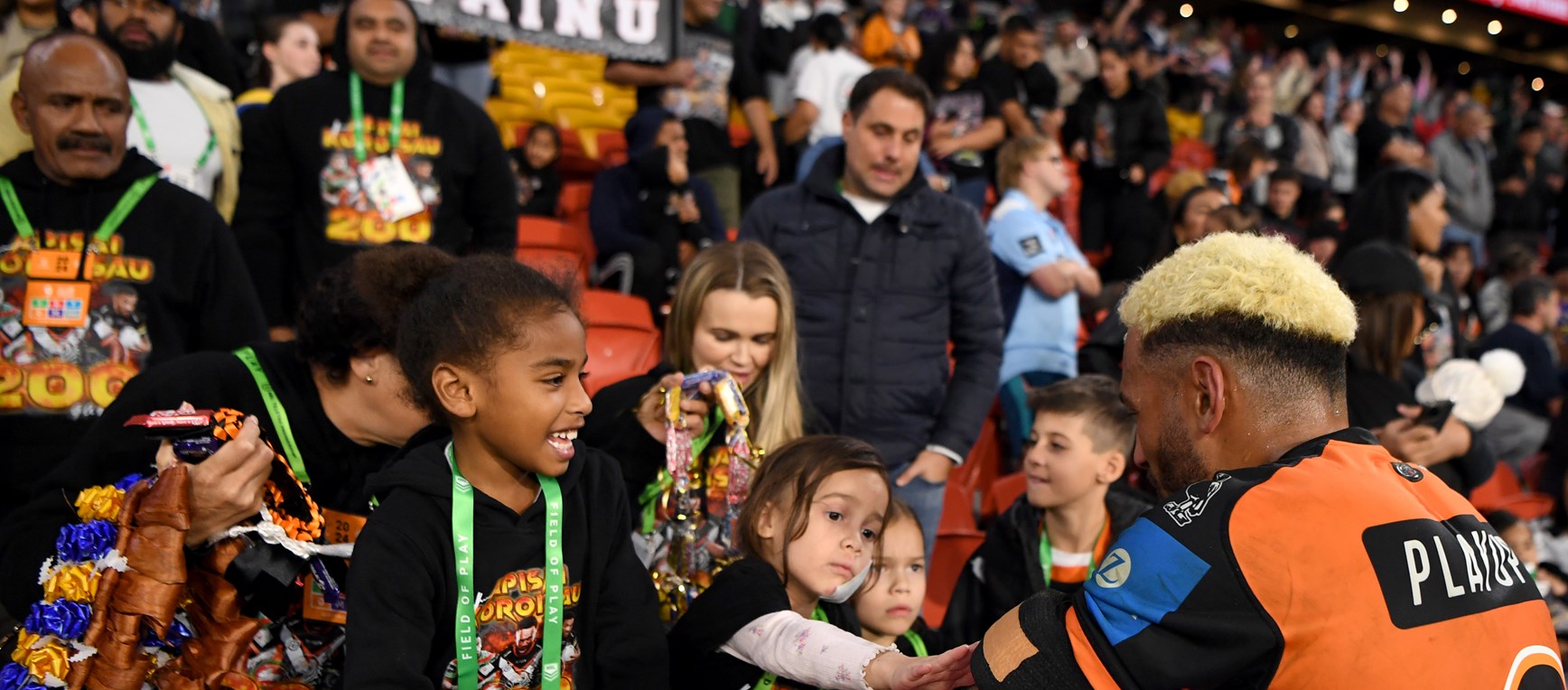 Gallery: Magic Round vs Dolphins