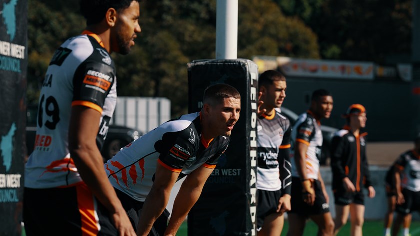 Tim joins his new teammates for the captain's run at Leichhardt Oval