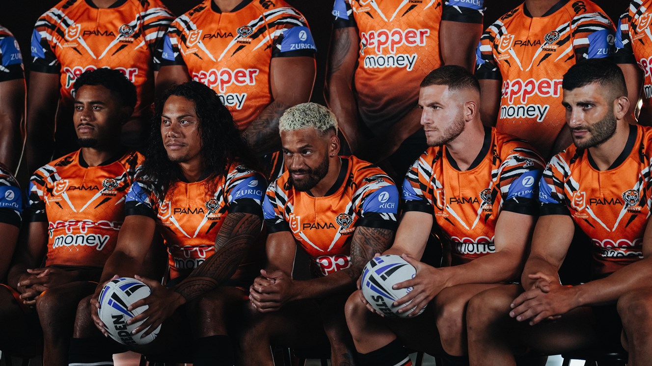 Team-mates pay tribute to Api Koroisau on 250 games
