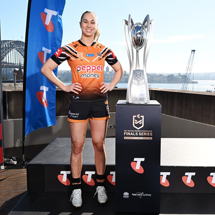 Kezie Apps reaches 50 games milestone in NRLW