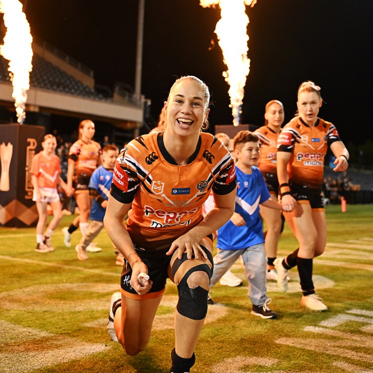 Kezie Apps named NRLW Captain of the Year