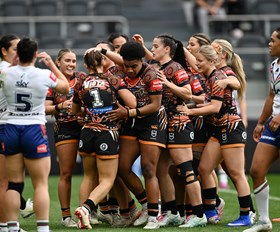 Wests Tigers record fifth win in NRLW season
